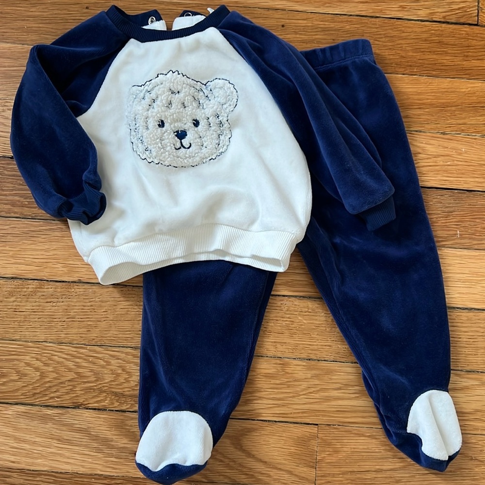 NWOT Little Me velour sweatsuit set, size 9M. White/royal blue with bear decal